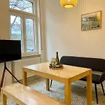Labed - Exklusives Wohnen Im Weingut, Zentral Und Stilvoll アパート